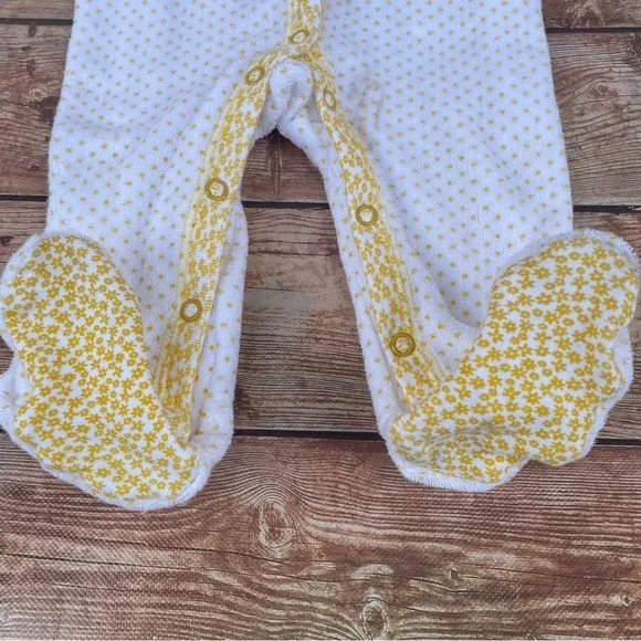 Carter’s baby girl onesie size  9 months - Picture 9 of 11